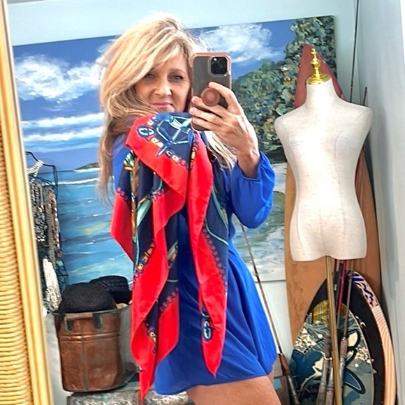 Dainty Hooligan, Vibrant Blue, V-Neck, Zipper-Back, Sheer Sleeves,Lined, Size M - Picture 8 of 14